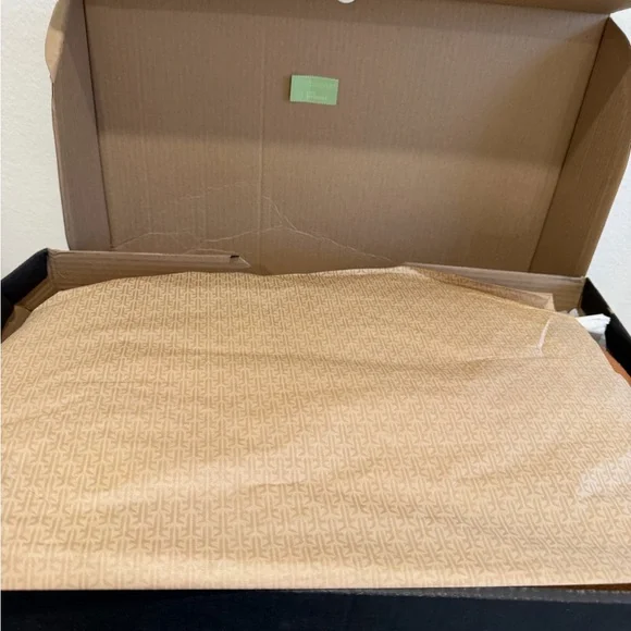 Frye Women's Banana Montana Leather Boots NIB size 9M. - Picture 6 of 12